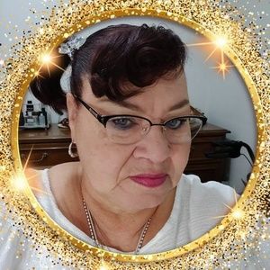 Meet your Posher, Jacqueline